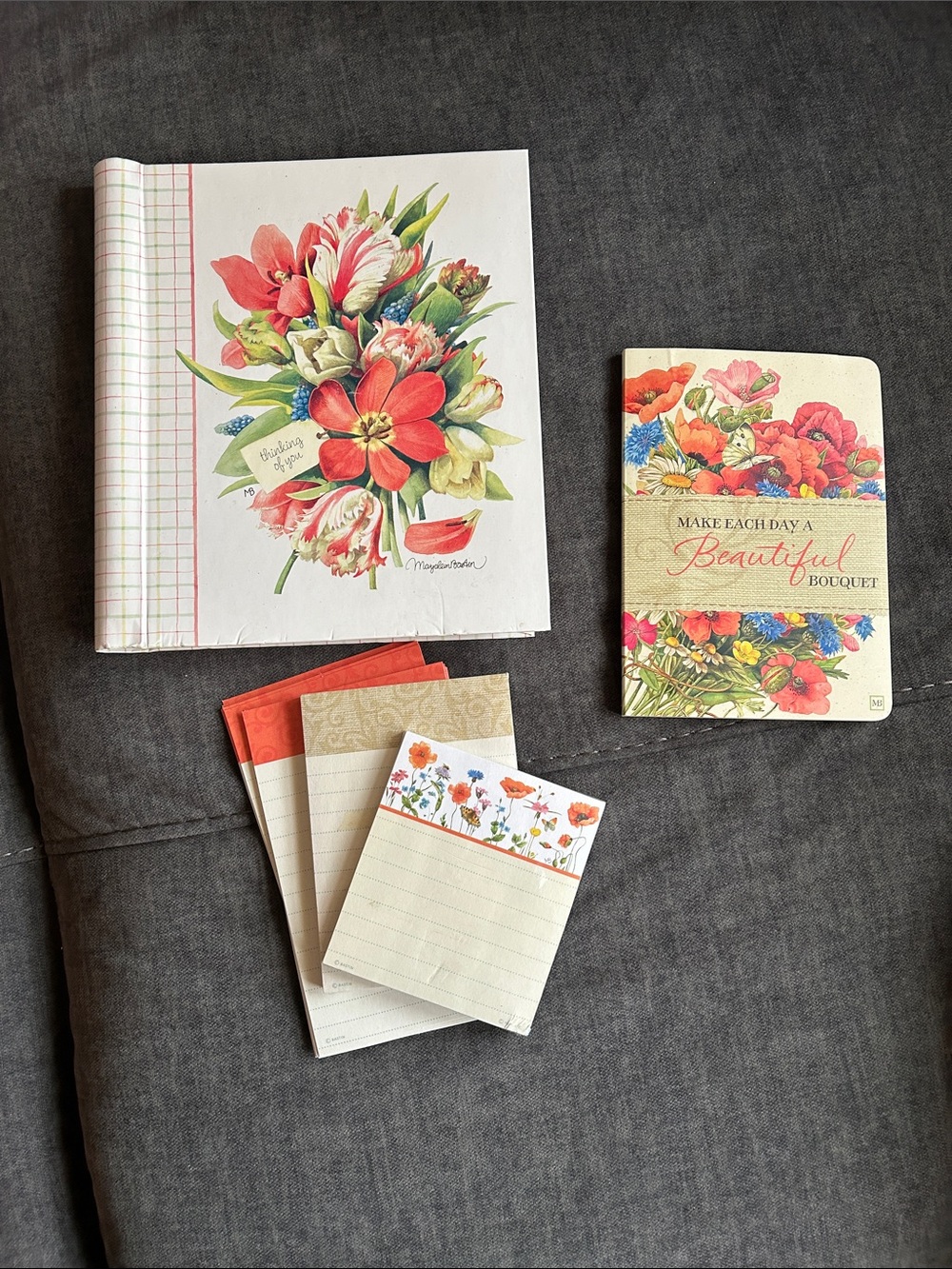 Floral Bouquet Hardcover Planner Journal Notepad Stationary set (cream/Red)